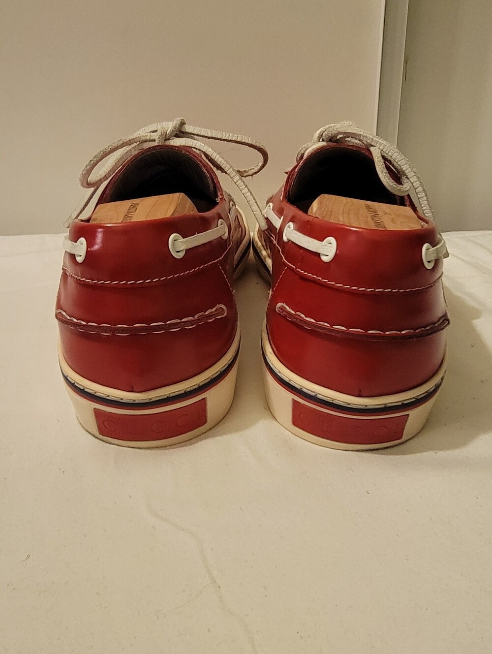 Gucci Red Leather Men's Boat Shoes with Cream and Navy Trim - Picture 3 of 11